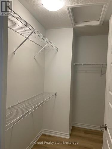 4 Vinewood Crescent, Barrie, ON - Indoor With Storage