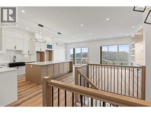 8948 Tavistock Road, Vernon, BC - Indoor Photo Showing Kitchen With Upgraded Kitchen