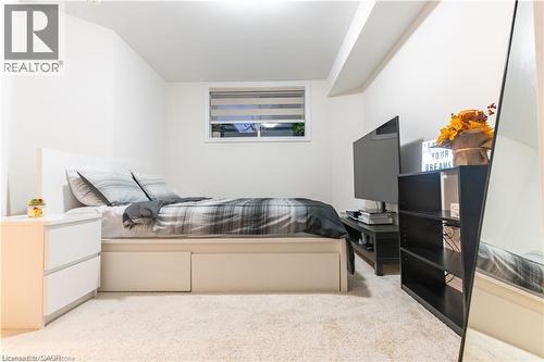 Bedroom featuring carpet floors - 85 Mullin Drive Unit# 20B, Guelph, ON - Indoor