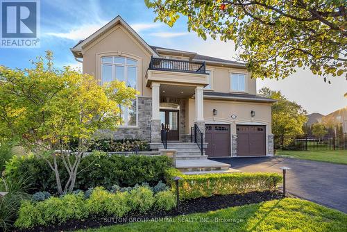 22 JAMES BOWMAN COURT  King, ON L7B 0A2