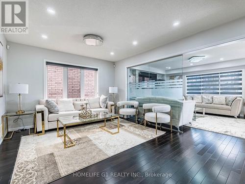 8 Locomotive Crescent, Brampton, ON - Indoor Photo Showing Living Room