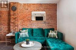 UPPER - 1412 QUEEN STREET W  Toronto, ON M6K 1L9