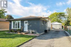 42 NEWLEAF CRESCENT  Welland (N. Welland), ON L3C 6B4