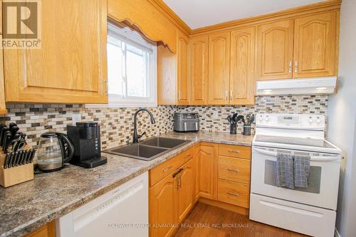 42 Newleaf Crescent, Welland (N. Welland), ON - Indoor Photo Showing Kitchen With Double Sink