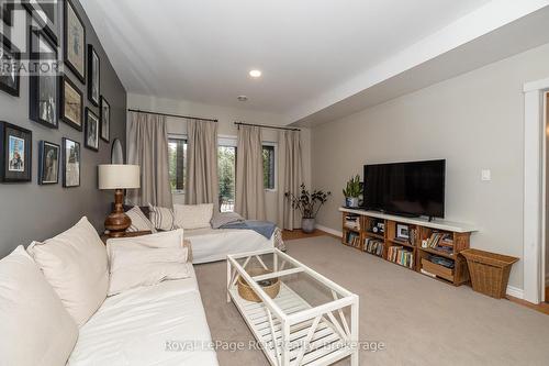 360458 Road 160, Grey Highlands, ON - Indoor Photo Showing Living Room