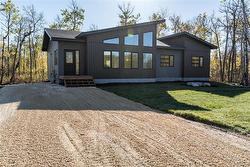 51 Everwood CR  Matlock, MB R0C 2B0