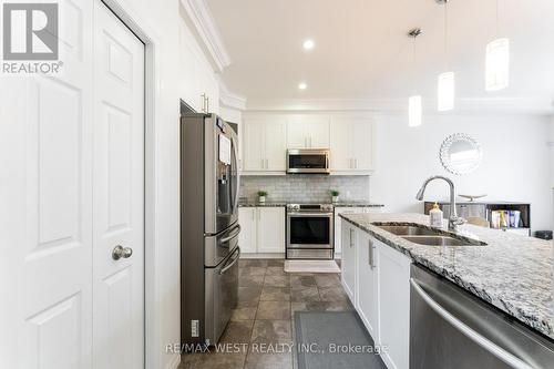301 Freure Drive, Cambridge, ON - Indoor Photo Showing Kitchen With Double Sink With Upgraded Kitchen