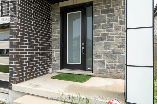 301 Freure Drive, Cambridge, ON - Outdoor