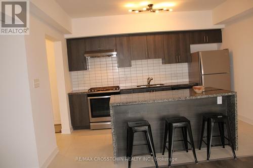 408 - 6 Spice Way, Barrie, ON - Indoor Photo Showing Kitchen