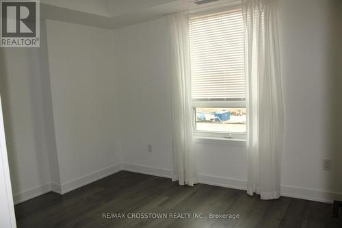 408 - 6 Spice Way, Barrie, ON - Indoor Photo Showing Other Room