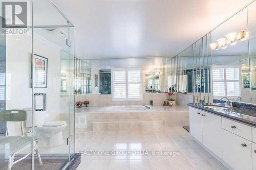 1918 Royal Credit Boulevard, Mississauga, ON - Indoor Photo Showing Bathroom