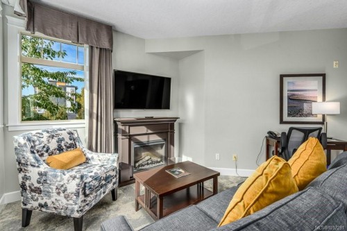 211A-1730 Riverside Lane, Courtenay, BC - Indoor Photo Showing Living Room With Fireplace