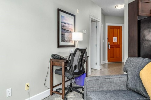 211A-1730 Riverside Lane, Courtenay, BC - Indoor