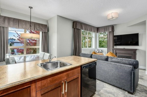 211A-1730 Riverside Lane, Courtenay, BC - Indoor