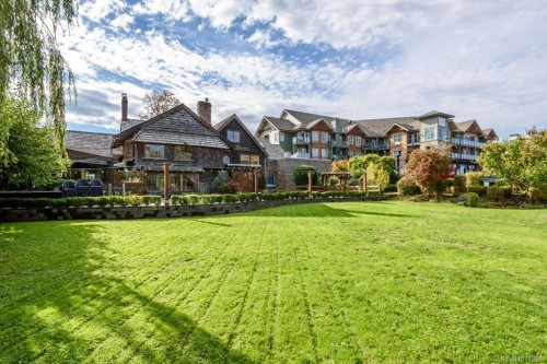 211A-1730 Riverside Lane, Courtenay, BC - Outdoor