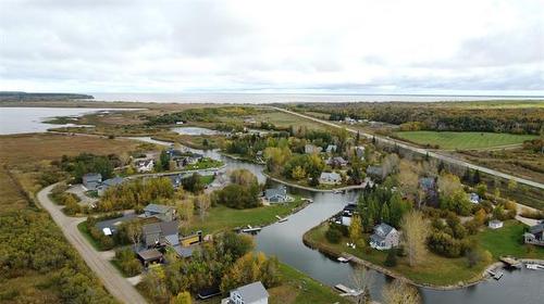 135 Victoria Dr, Hillside Beach, MB 