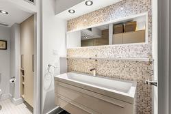 Ensuite bathroom - 