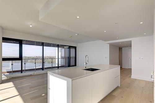 Cuisine - 1805-1000 Rue André-Prévost, Montréal (Verdun/Île-Des-Soeurs), QC - Indoor Photo Showing Kitchen