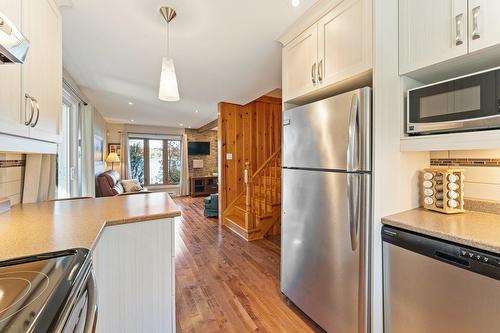 Cuisine - 242 Rue Larose, Dunham, QC - Indoor Photo Showing Kitchen