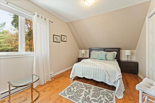 Chambre à coucher principale - 242 Rue Larose, Dunham, QC - Indoor Photo Showing Bedroom