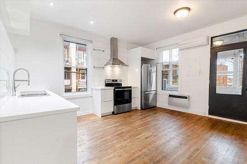 Kitchen - 5329 Rue De Bordeaux, Montréal (Le Plateau-Mont-Royal), QC - Indoor Photo Showing Kitchen With Double Sink