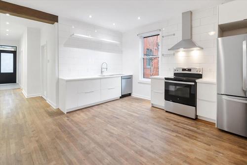 Kitchen - 5329 Rue De Bordeaux, Montréal (Le Plateau-Mont-Royal), QC - Indoor Photo Showing Kitchen With Upgraded Kitchen