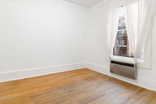 Living room - 5329 Rue De Bordeaux, Montréal (Le Plateau-Mont-Royal), QC - Indoor Photo Showing Other Room