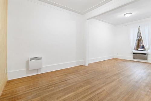 Dining room - 5329 Rue De Bordeaux, Montréal (Le Plateau-Mont-Royal), QC - Indoor Photo Showing Other Room