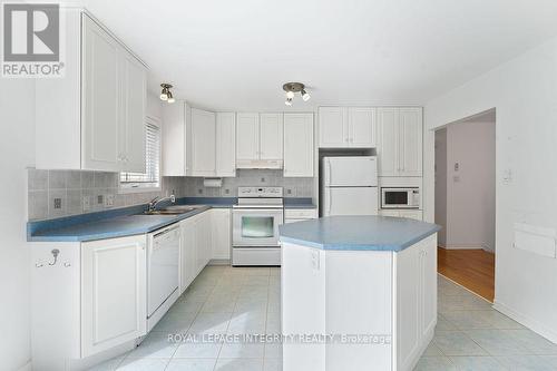 81 Lloydalex Crescent, Ottawa, ON - Indoor Photo Showing Kitchen With Double Sink