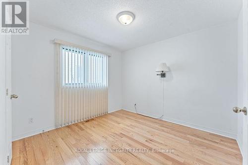 81 Lloydalex Crescent, Ottawa, ON - Indoor Photo Showing Other Room
