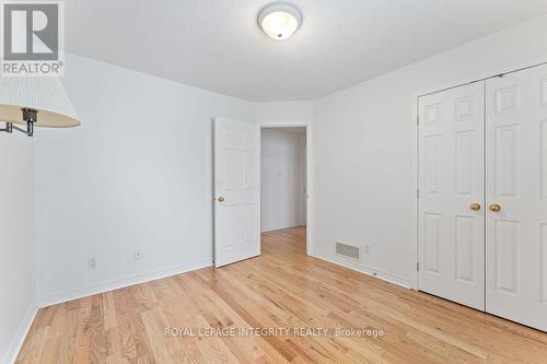 81 Lloydalex Crescent, Ottawa, ON - Indoor Photo Showing Other Room