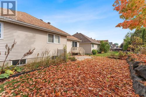 81 Lloydalex Crescent, Ottawa, ON - Outdoor
