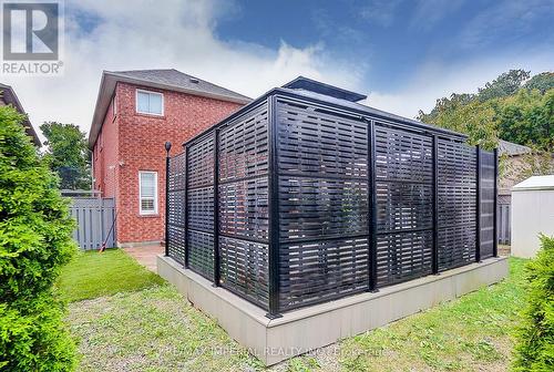 32 Brandon Gate Drive, Vaughan, ON - Outdoor