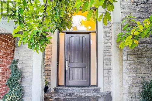 32 Brandon Gate Drive, Vaughan, ON - Outdoor