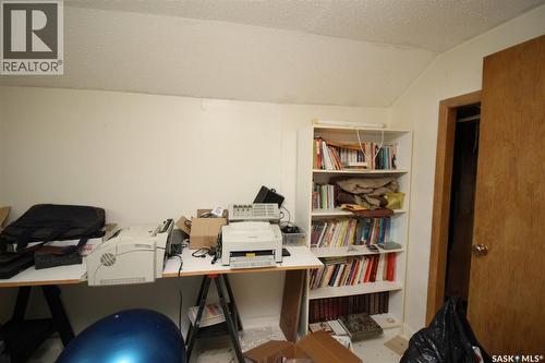 810 2Nd Avenue S, Simmie, SK - Indoor Photo Showing Other Room