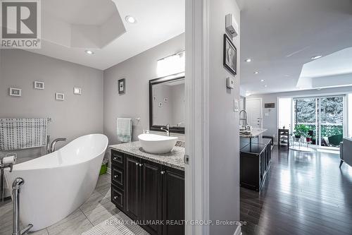 14 - 1238 Marenger Street, Ottawa, ON - Indoor Photo Showing Bathroom