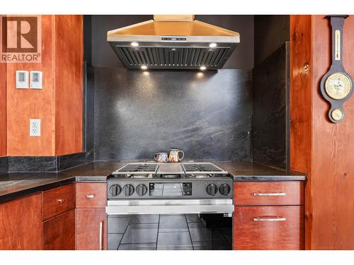 1917 Bass Road, Williams Lake, BC - Indoor Photo Showing Kitchen