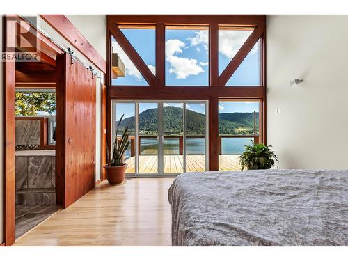 1917 Bass Road, Williams Lake, BC - Indoor Photo Showing Bedroom