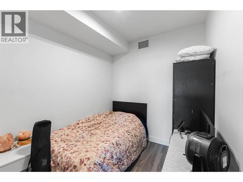 3634 Mission Springs Drive Unit# 403, Kelowna, BC - Indoor Photo Showing Bedroom