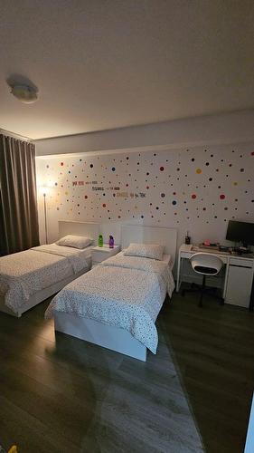 Chambre à coucher - 403-3725 Av. Jean-Béraud, Laval (Chomedey), QC - Indoor Photo Showing Bedroom