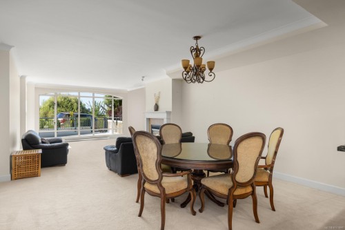 231-21 Dallas Rd, Victoria, BC - Indoor Photo Showing Dining Room
