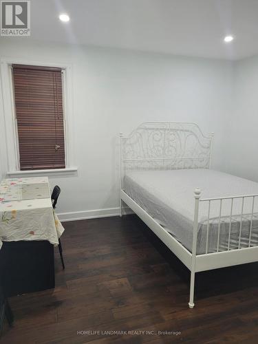 20 Ainslie Avenue, Hamilton, ON - Indoor Photo Showing Bedroom
