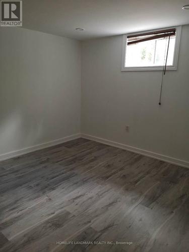 20 Ainslie Avenue, Hamilton, ON - Indoor Photo Showing Other Room