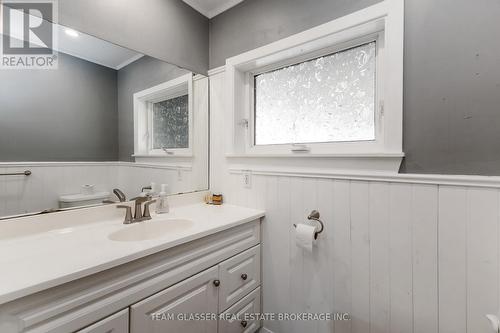 11241 Imperial Road, Malahide, ON - Indoor Photo Showing Bathroom