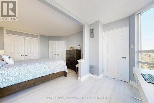 603 - 50 Kingsbridge Garden Circle, Mississauga, ON - Indoor Photo Showing Bedroom