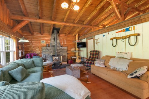 Salon - 127 Ch. Mercier, Bury, QC - Indoor Photo Showing Living Room With Fireplace