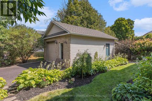 Detached garage-workshop with hydro - 475 Moffatt Street, Carleton Place, ON - Outdoor