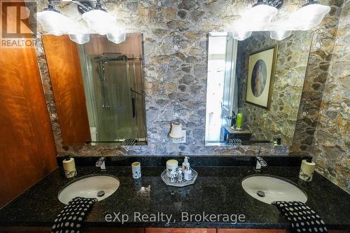 203 - 80 9Th Street E, Owen Sound, ON - Indoor Photo Showing Bathroom