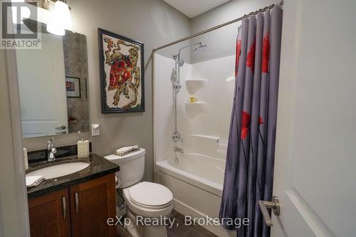 203 - 80 9Th Street E, Owen Sound, ON - Indoor Photo Showing Bathroom