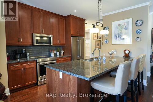 203 - 80 9Th Street E, Owen Sound, ON - Indoor Photo Showing Kitchen With Double Sink